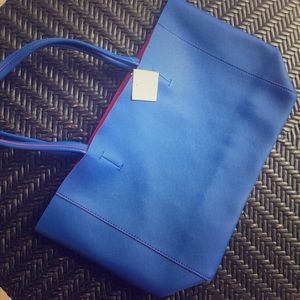 Macy’s shoulder bag soft and durable